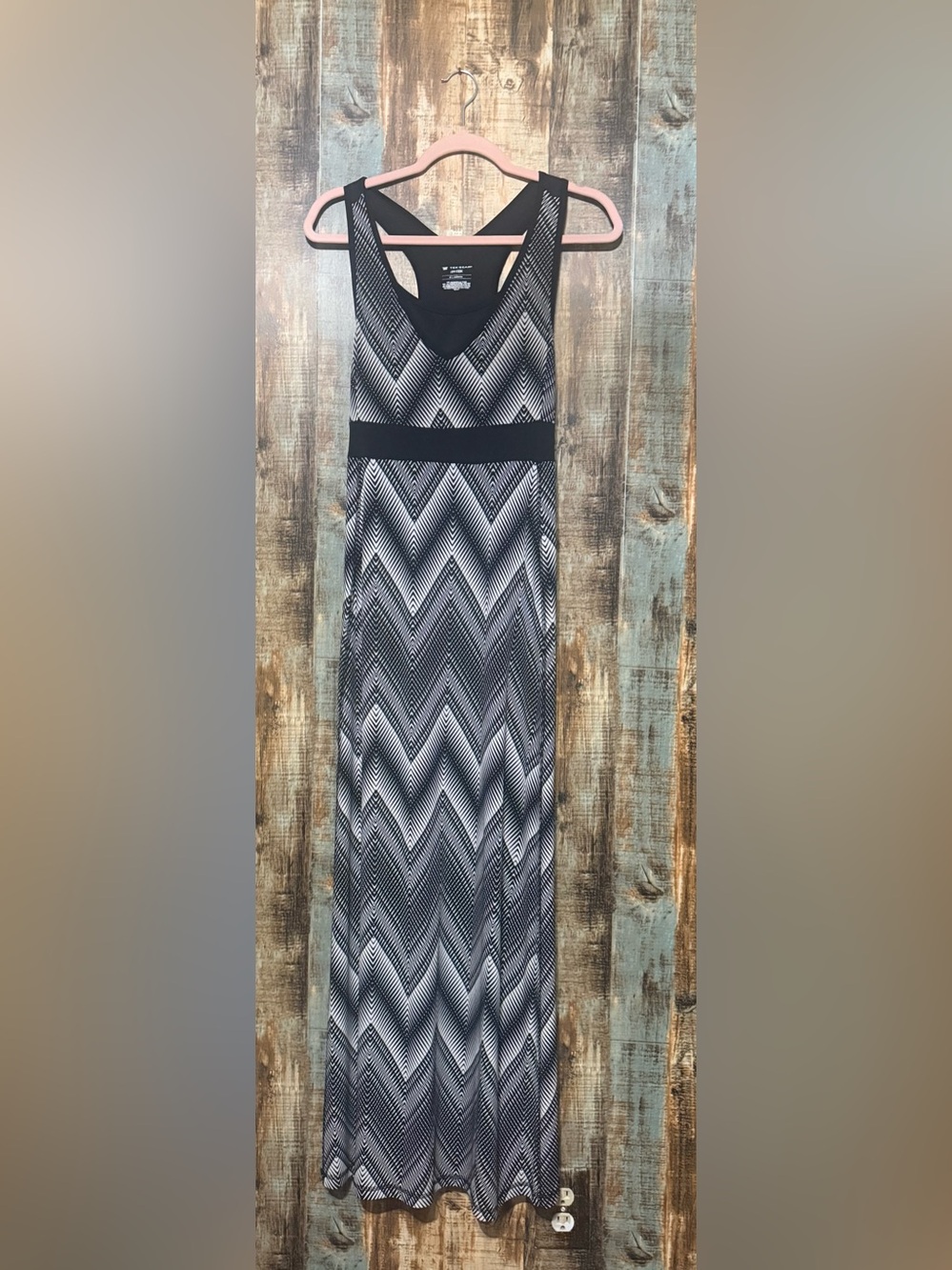 Tek Gear.  Black & White Chevron Maxi Dress-Skirt. Medium.